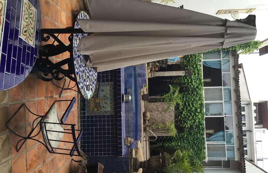 Garlands Del Rio Riverside Boutique Hotel-1
